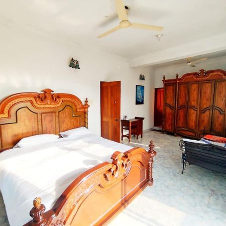 Amazing Hilltop 4 Bhk Villa With Private Pool Near แคนโดลิม ภายนอก รูปภาพ