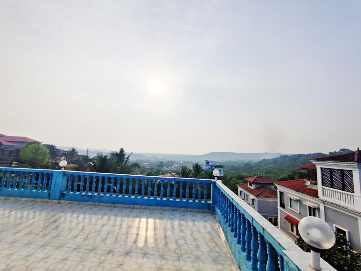 Amazing Hilltop 4 Bhk Villa With Private Pool Near แคนโดลิม ภายนอก รูปภาพ